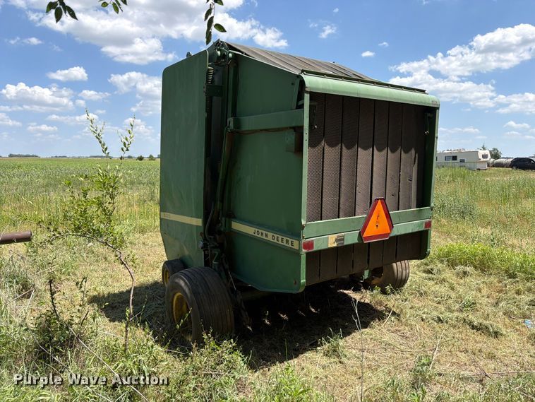 image for item MZ9740 John Deere 530 round baler
