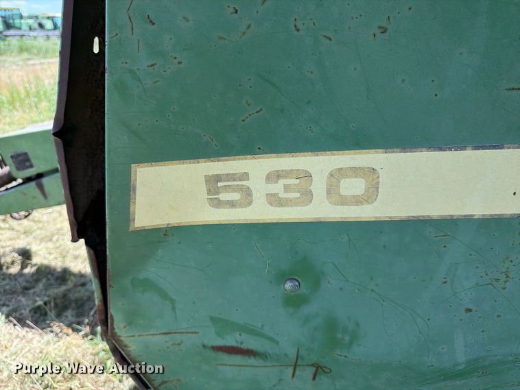 image for item MZ9740 John Deere 530 round baler