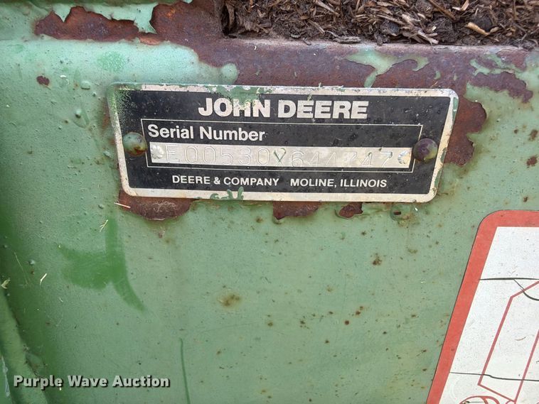 image for item MZ9740 John Deere 530 round baler