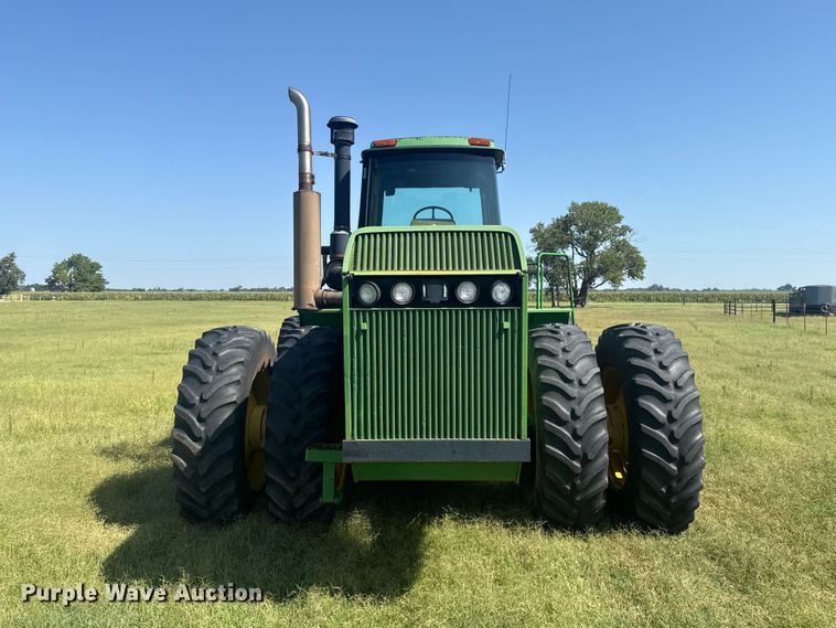 image for item NK9247 1994 John Deere 8570 4WD tractor