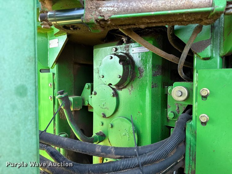 image for item NK9247 1994 John Deere 8570 4WD tractor
