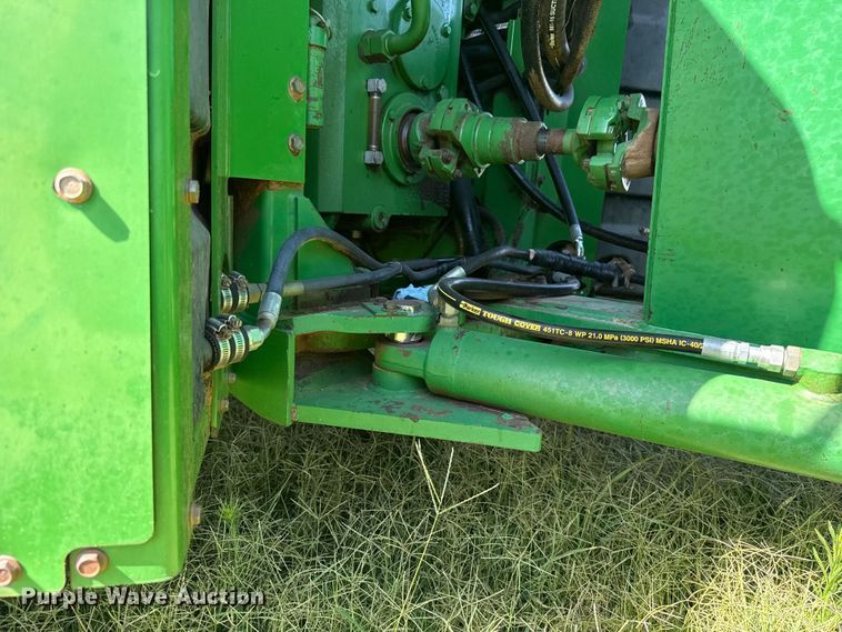 image for item NK9247 1994 John Deere 8570 4WD tractor