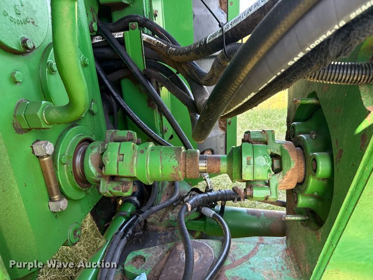 image for item NK9247 1994 John Deere 8570 4WD tractor