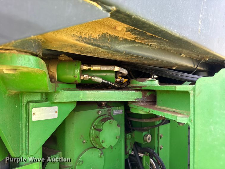 image for item NK9247 1994 John Deere 8570 4WD tractor