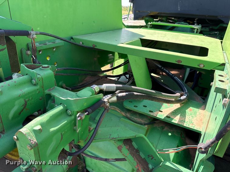 image for item NK9247 1994 John Deere 8570 4WD tractor