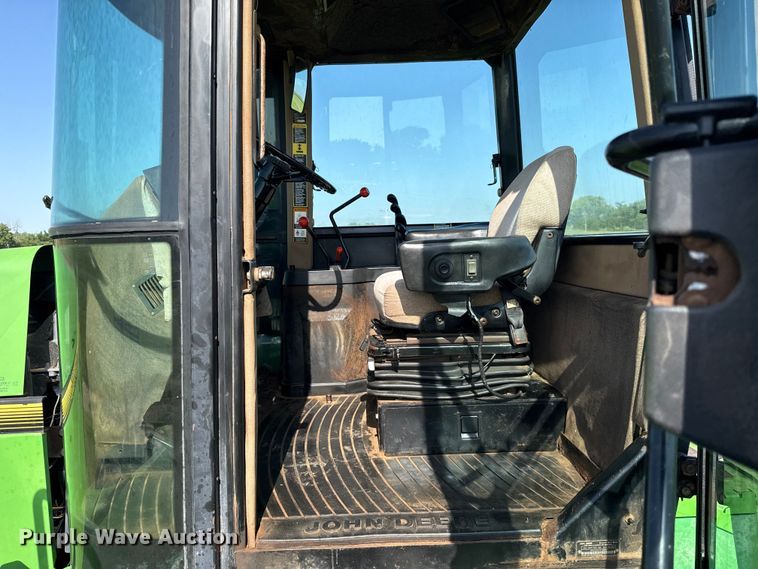 image for item NK9247 1994 John Deere 8570 4WD tractor
