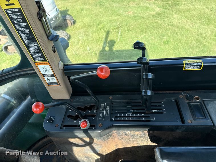 image for item NK9247 1994 John Deere 8570 4WD tractor