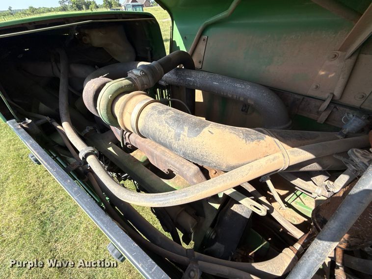 image for item NK9247 1994 John Deere 8570 4WD tractor