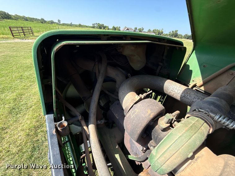 image for item NK9247 1994 John Deere 8570 4WD tractor