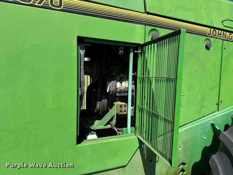 image for item NK9247 1994 John Deere 8570 4WD tractor