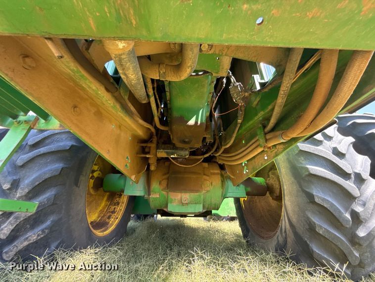 image for item NK9247 1994 John Deere 8570 4WD tractor