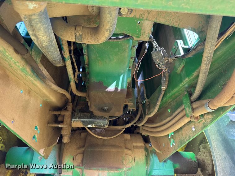 image for item NK9247 1994 John Deere 8570 4WD tractor