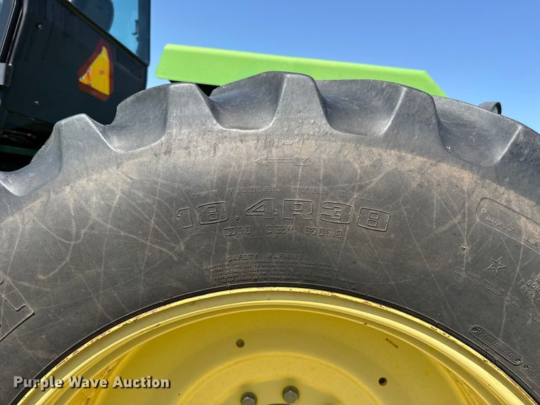 image for item NK9247 1994 John Deere 8570 4WD tractor