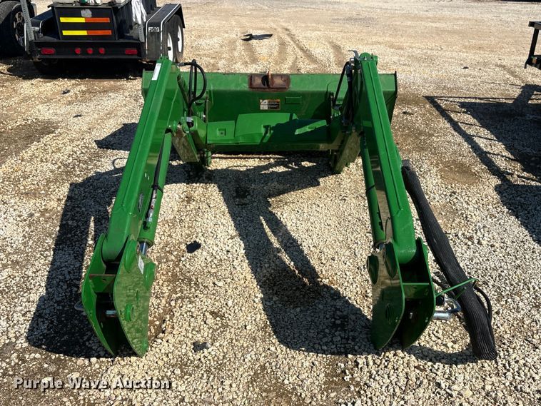image for item YA3487 2022 John Deere 520M loader