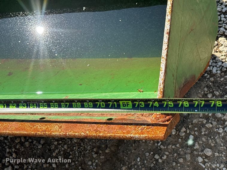 image for item YA3487 2022 John Deere 520M loader