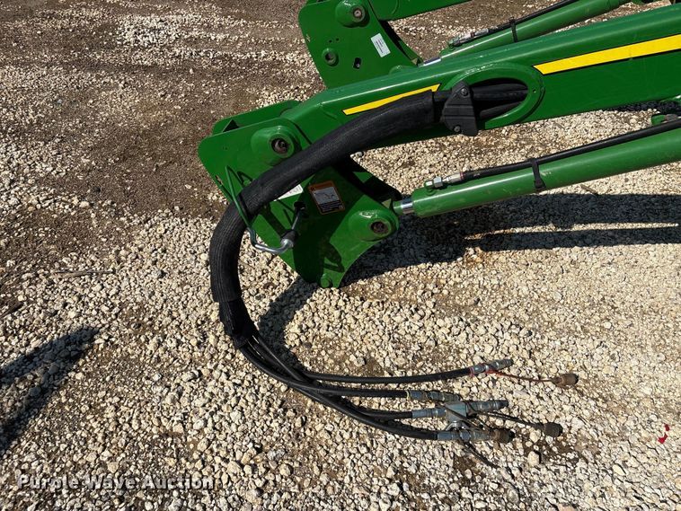 image for item YA3487 2022 John Deere 520M loader
