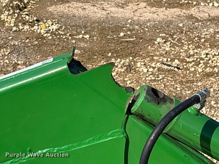 image for item YA3487 2022 John Deere 520M loader