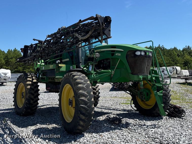 image for item YA3888 2009 John Deere 4730 sprayer