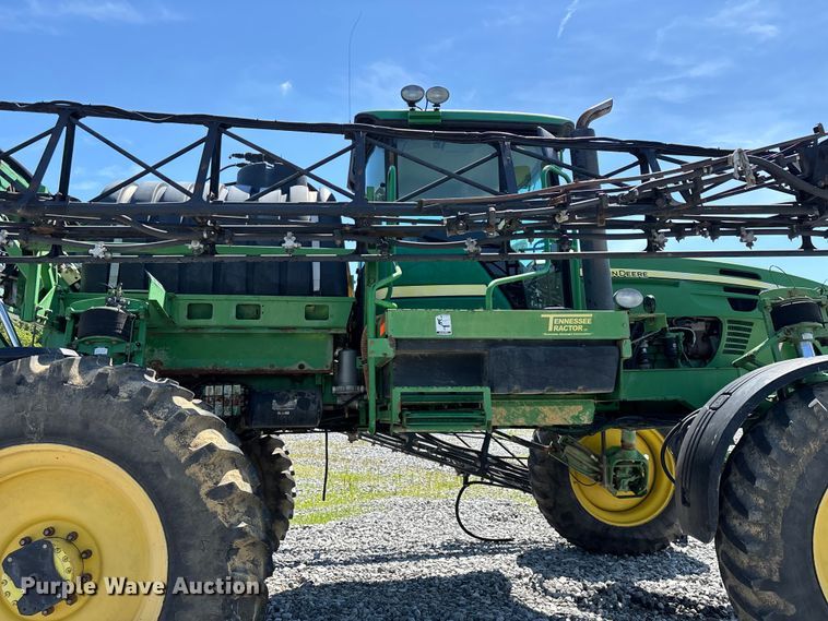 image for item YA3888 2009 John Deere 4730 sprayer