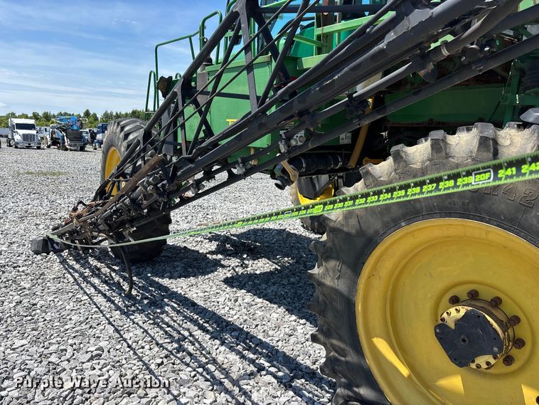 image for item YA3888 2009 John Deere 4730 sprayer