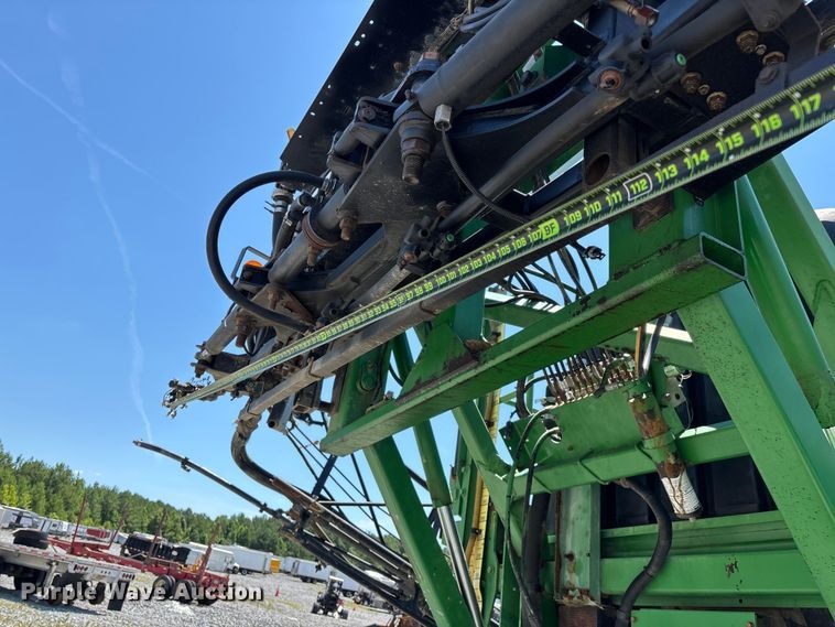 image for item YA3888 2009 John Deere 4730 sprayer