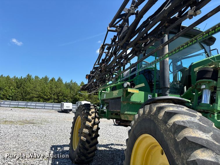 image for item YA3888 2009 John Deere 4730 sprayer