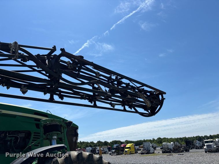 image for item YA3888 2009 John Deere 4730 sprayer
