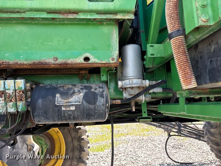 image for item YA3888 2009 John Deere 4730 sprayer
