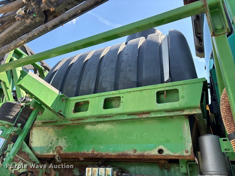 image for item YA3888 2009 John Deere 4730 sprayer