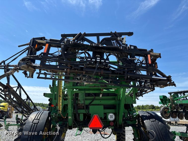image for item YA3888 2009 John Deere 4730 sprayer