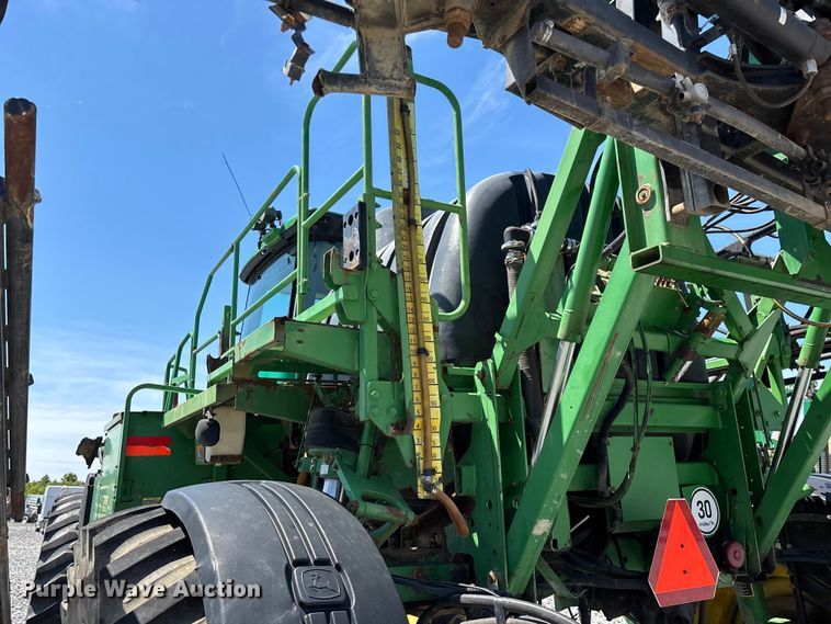 image for item YA3888 2009 John Deere 4730 sprayer