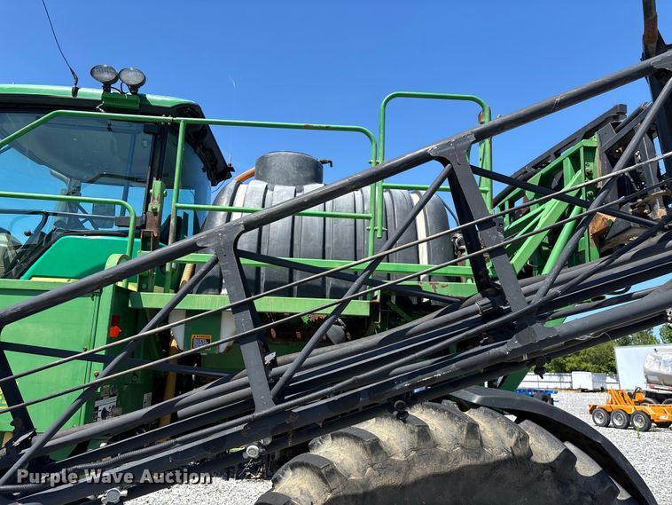 image for item YA3888 2009 John Deere 4730 sprayer