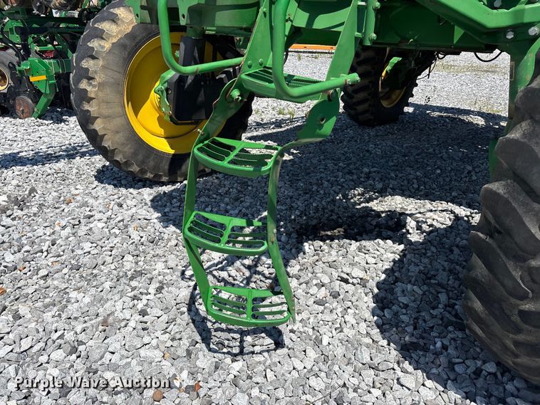 image for item YA3888 2009 John Deere 4730 sprayer
