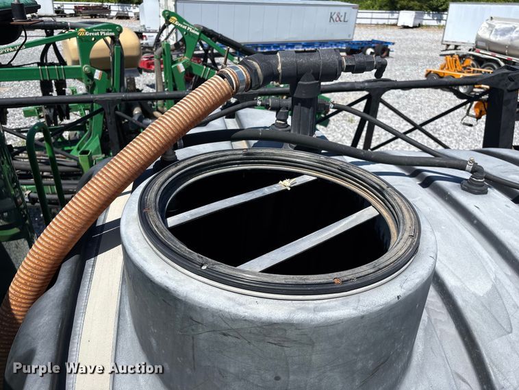 image for item YA3888 2009 John Deere 4730 sprayer