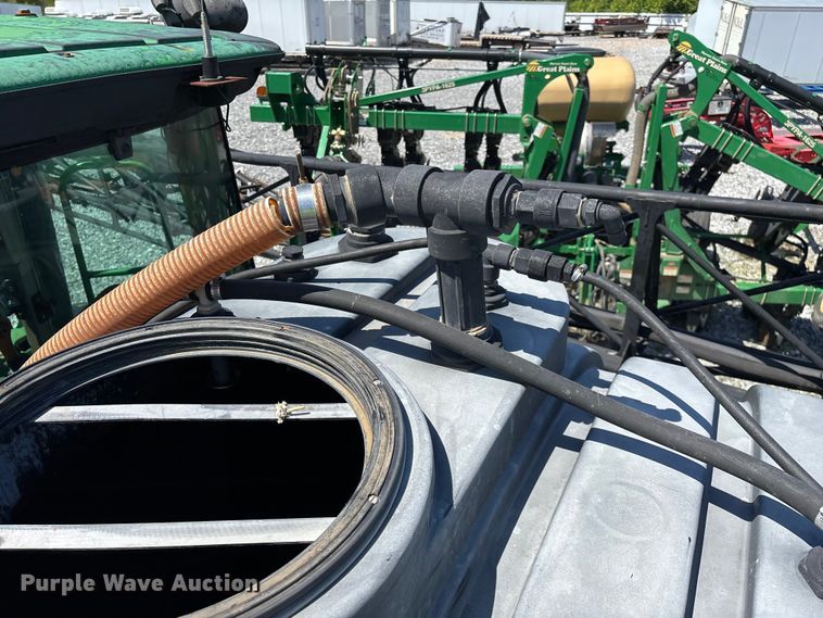 image for item YA3888 2009 John Deere 4730 sprayer