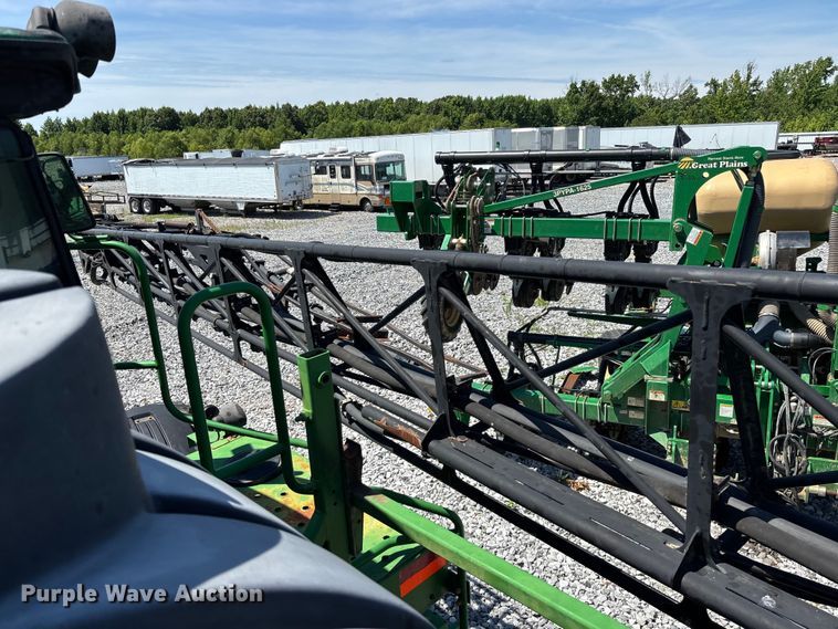 image for item YA3888 2009 John Deere 4730 sprayer