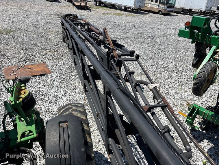 image for item YA3888 2009 John Deere 4730 sprayer