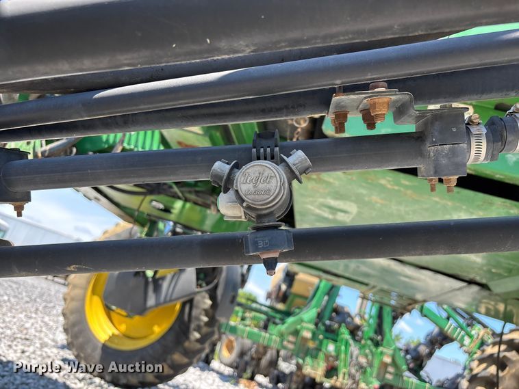 image for item YA3888 2009 John Deere 4730 sprayer