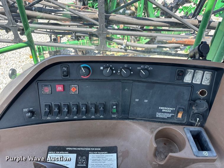 image for item YA3888 2009 John Deere 4730 sprayer