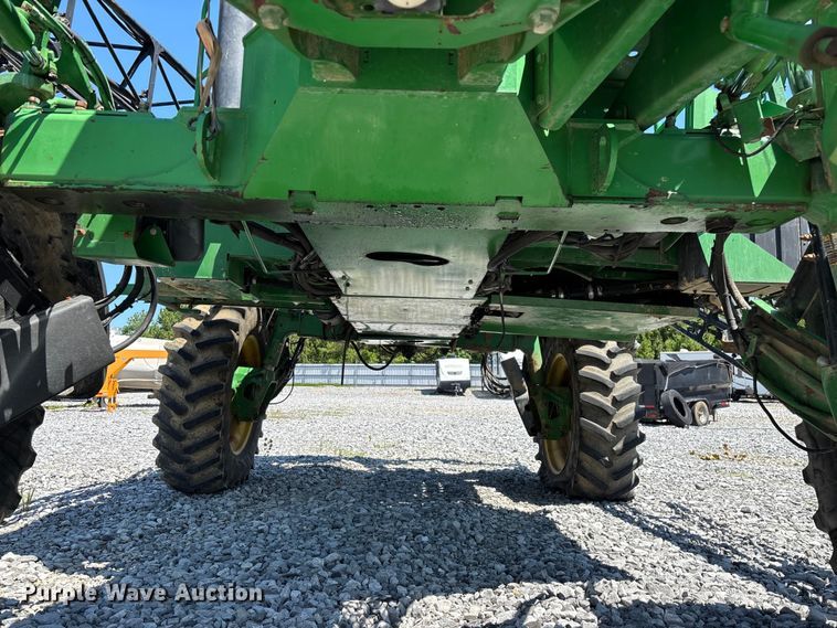 image for item YA3888 2009 John Deere 4730 sprayer