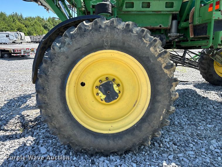 image for item YA3888 2009 John Deere 4730 sprayer