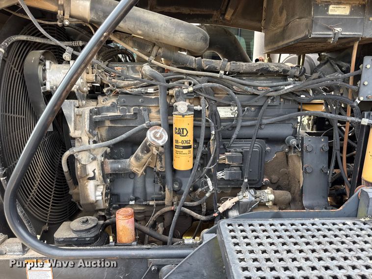image for item YA3980 2002 Caterpillar Challenger 95E tractor
