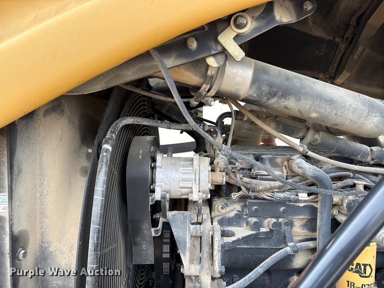 image for item YA3980 2002 Caterpillar Challenger 95E tractor