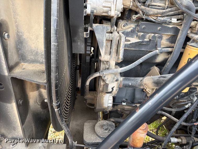 image for item YA3980 2002 Caterpillar Challenger 95E tractor
