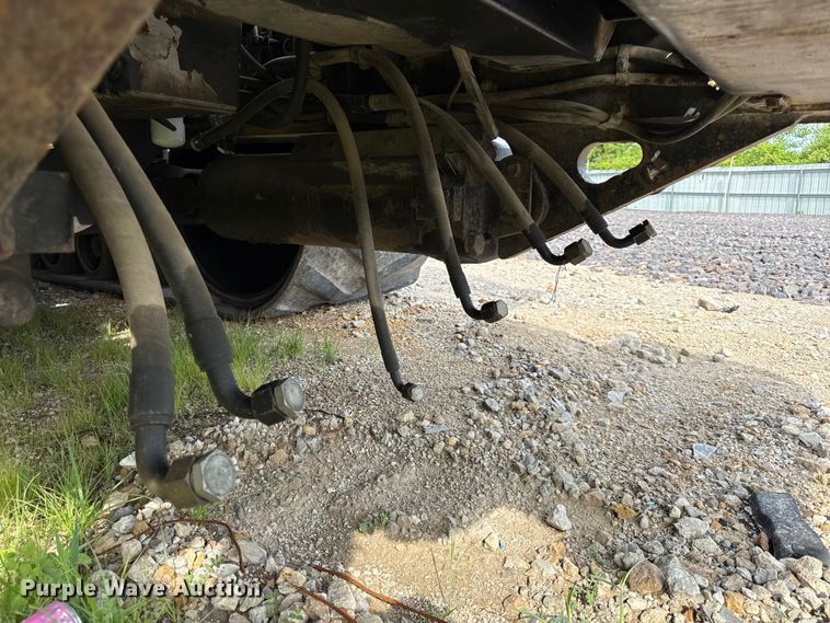 image for item YA3980 2002 Caterpillar Challenger 95E tractor