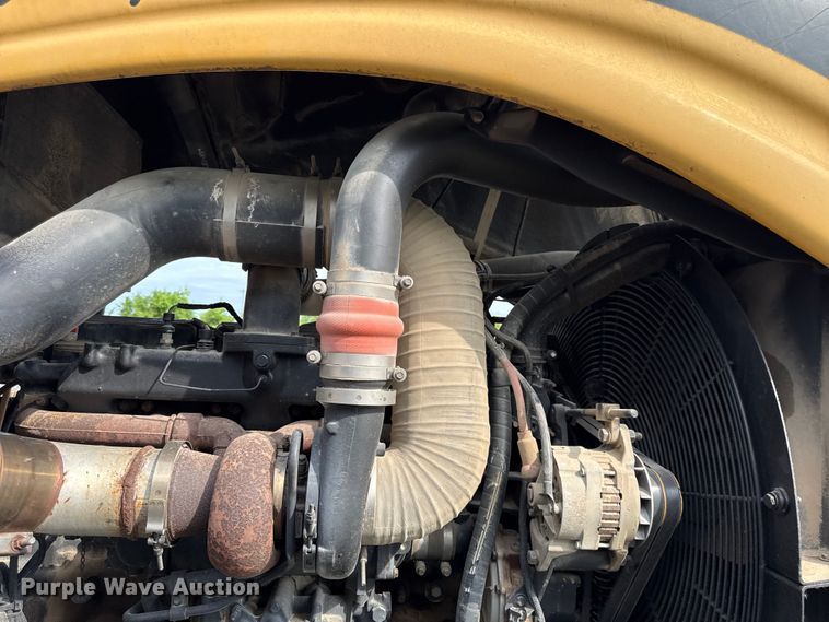 image for item YA3980 2002 Caterpillar Challenger 95E tractor