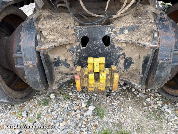 image for item YA3980 2002 Caterpillar Challenger 95E tractor
