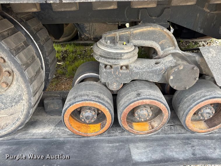 image for item YA3980 2002 Caterpillar Challenger 95E tractor