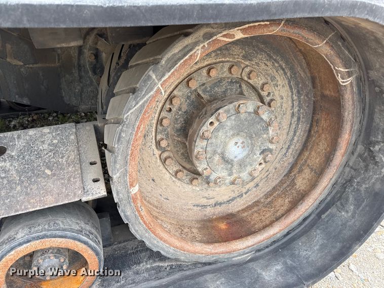 image for item YA3980 2002 Caterpillar Challenger 95E tractor