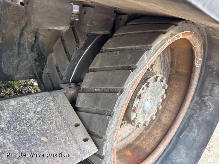 image for item YA3980 2002 Caterpillar Challenger 95E tractor